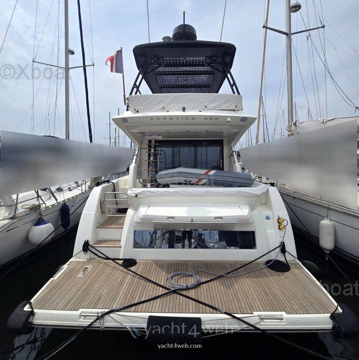 Prestige 460 flybridge Motoryacht