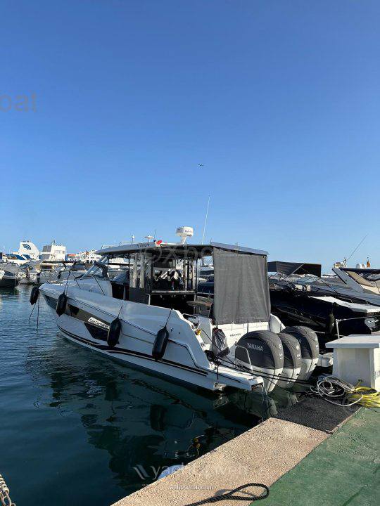 Jeanneau Cap camarat 12.5 wa Motor boat used for sale