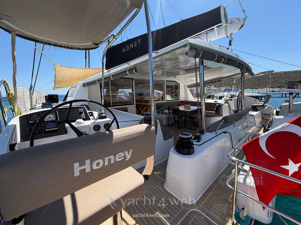 Nautitech 542 Segel cruiser