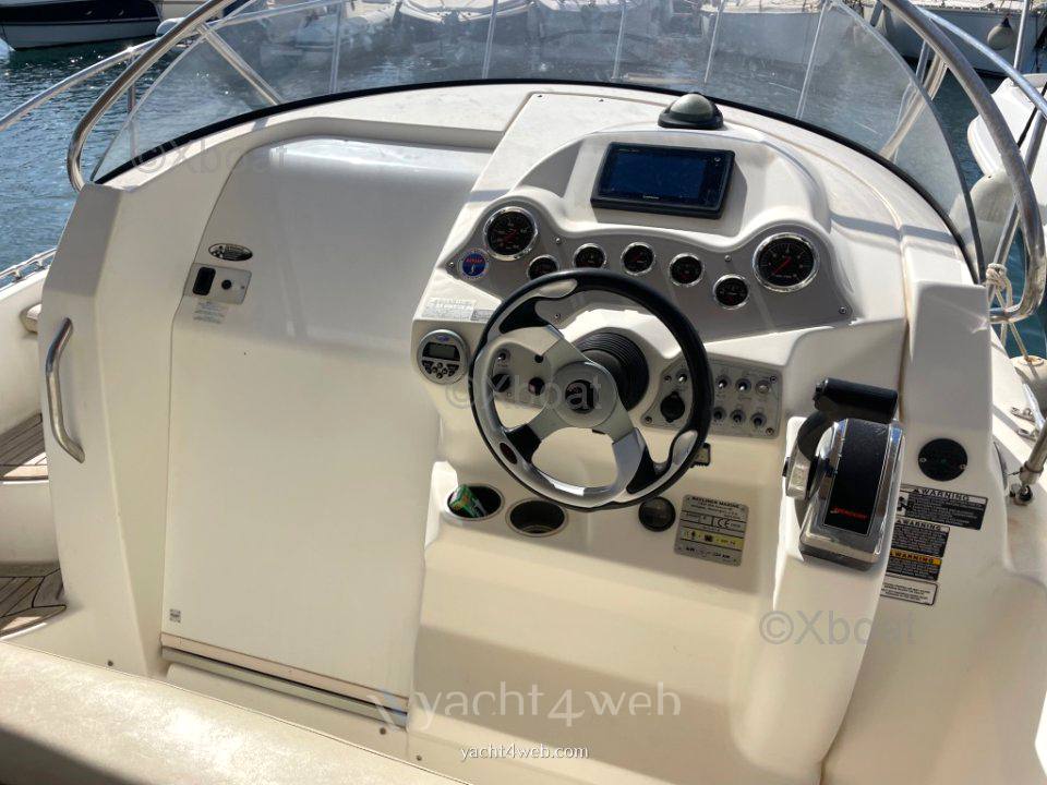 Bayliner Avanti 8 barco de motor