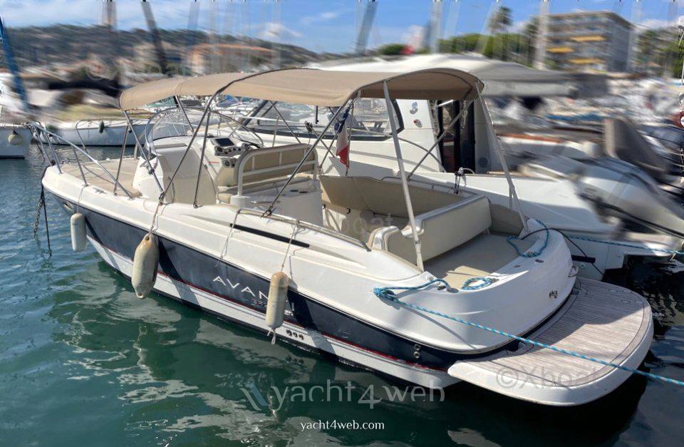 Bayliner Avanti 8