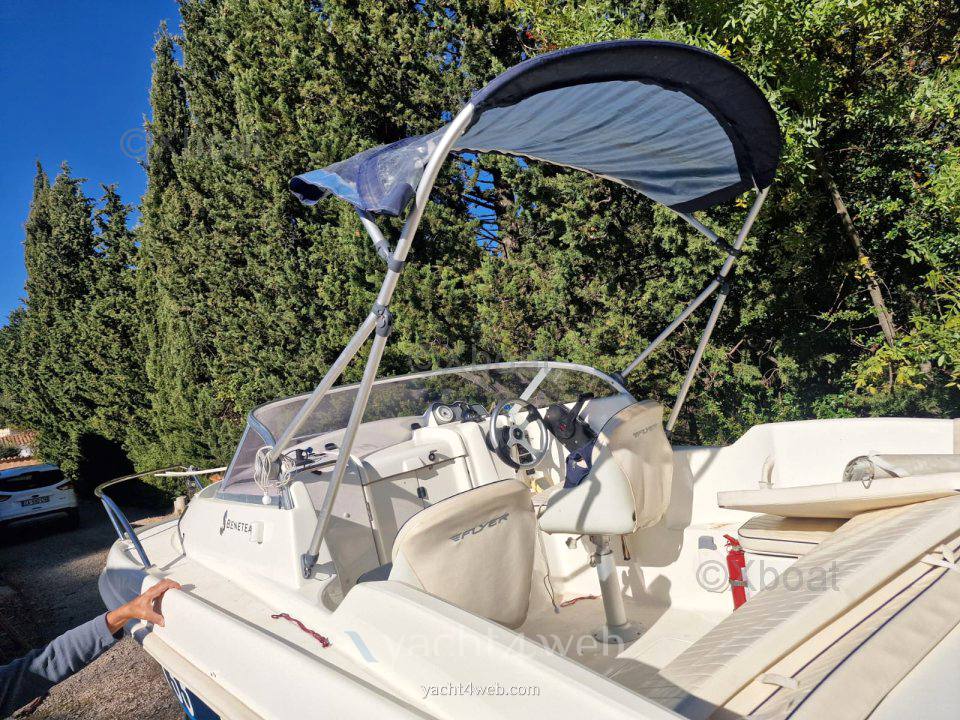 Beneteau Flyer 550 cabin