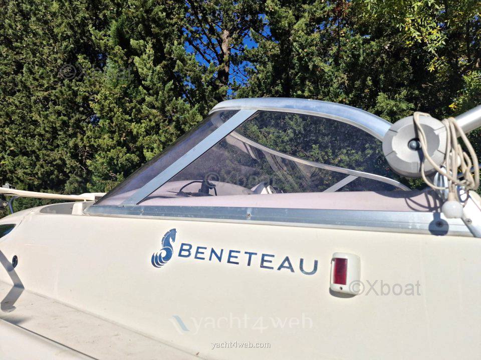 Beneteau Flyer 550 cabin