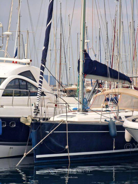 Dufour 40 performance