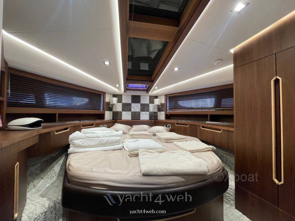 Galeon 420 fly