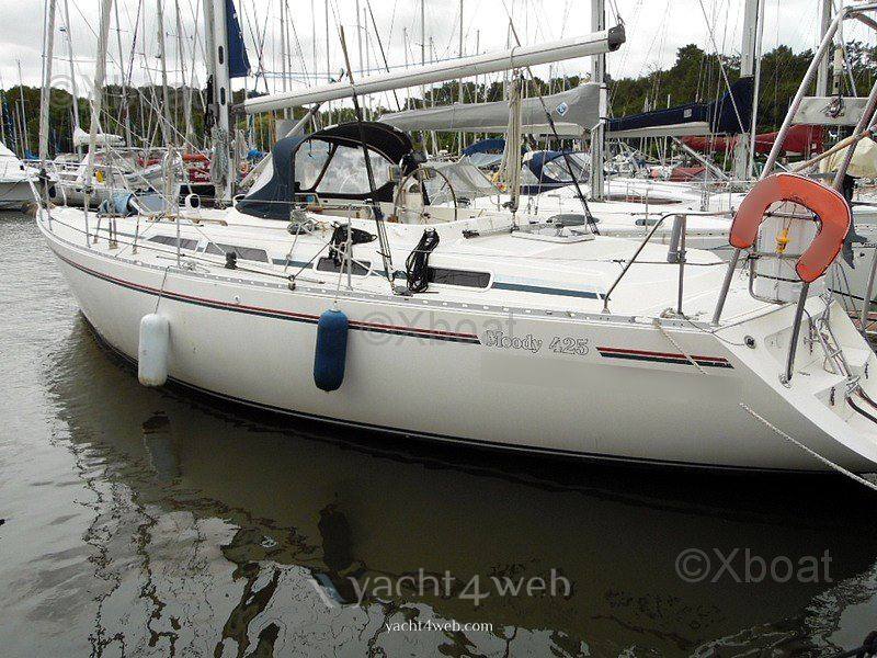 Marine projects Moody 425 cc