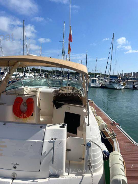 Rinker Fiesta vee 300