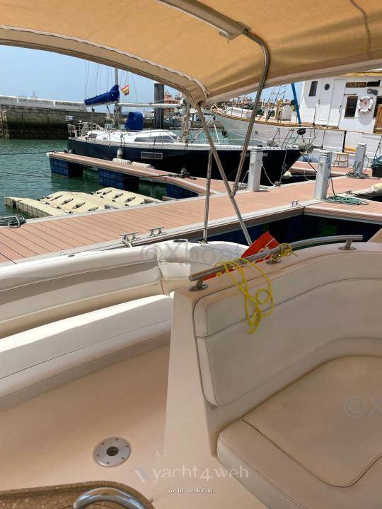 Rinker Fiesta vee 300