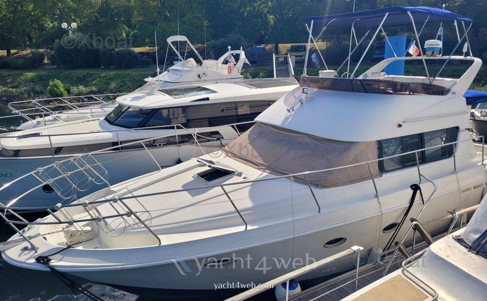 Silverton 362 fly sedan