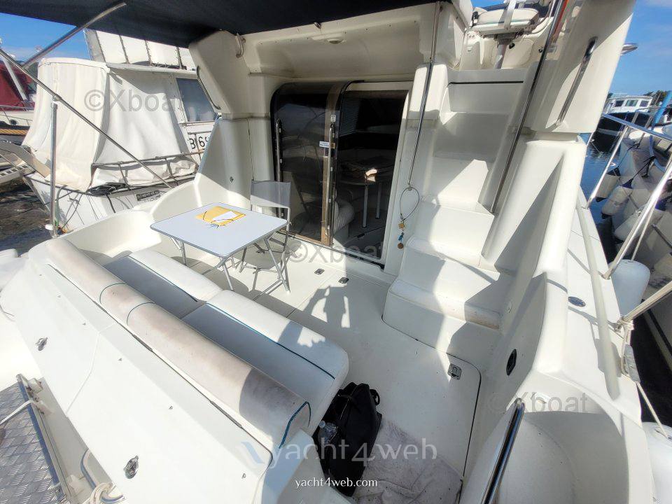 Silverton 362 fly sedan