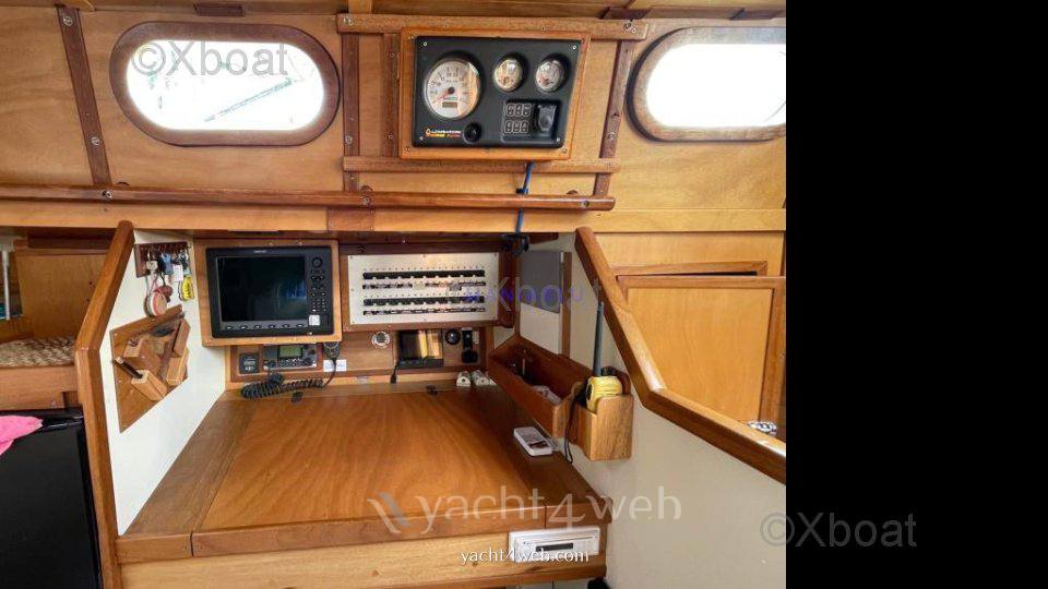 Al custom Steel blue water