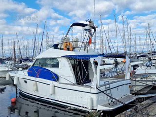 Beneteau Antares 1080 fly