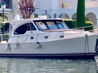 Mainship 34 pilot sedan