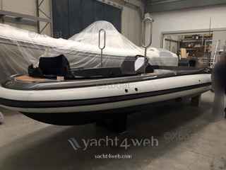 Sacs Tender 710 от 2017