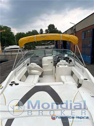 Rinker Rinker Captiva 262 cuddy