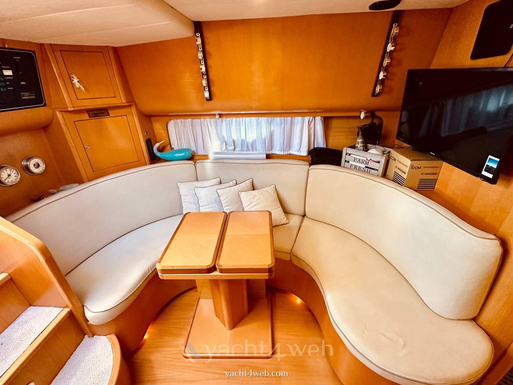 Uniesse 42 open Express Cruiser verwendet