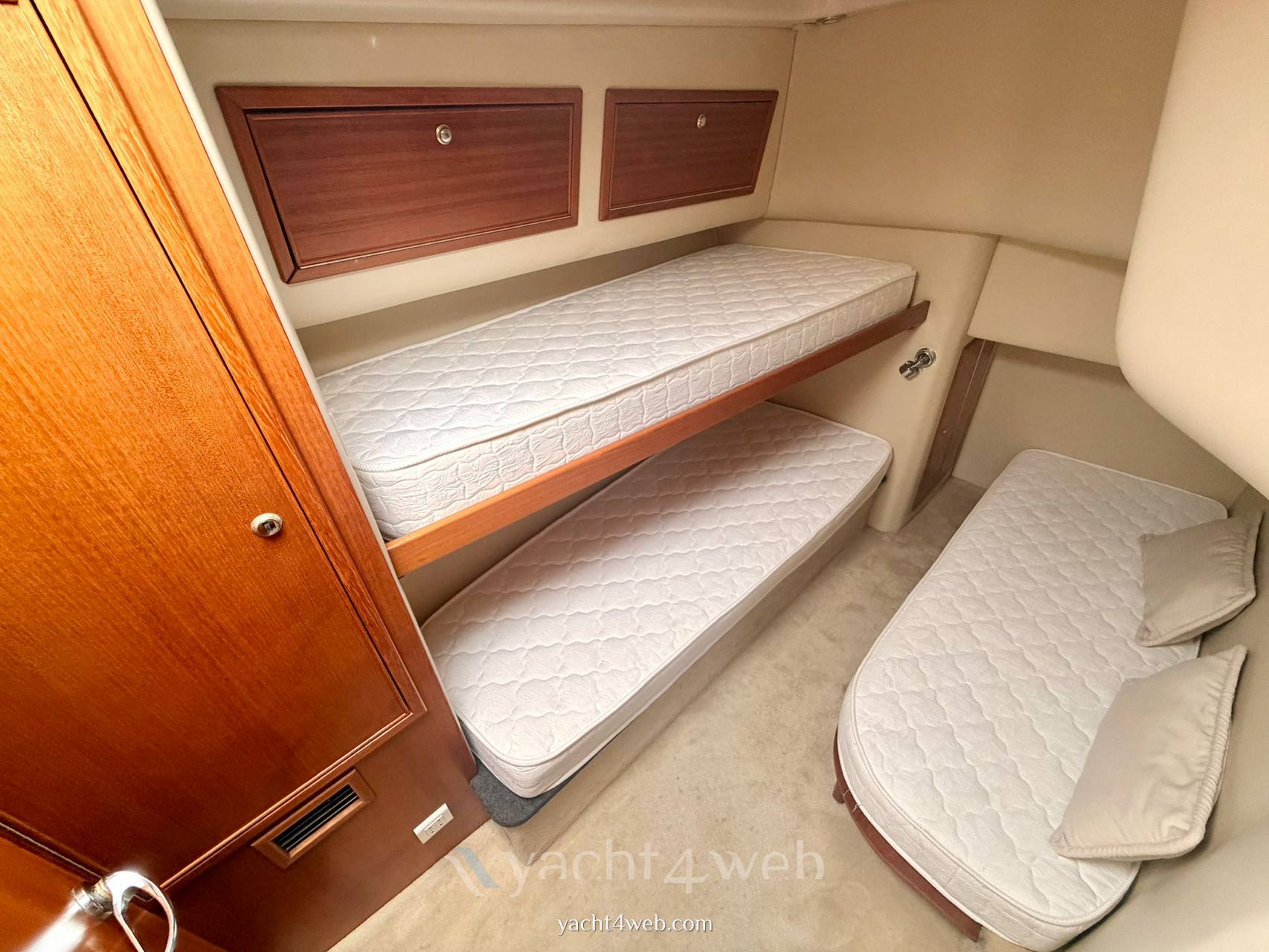 Riviera 40 fly usado