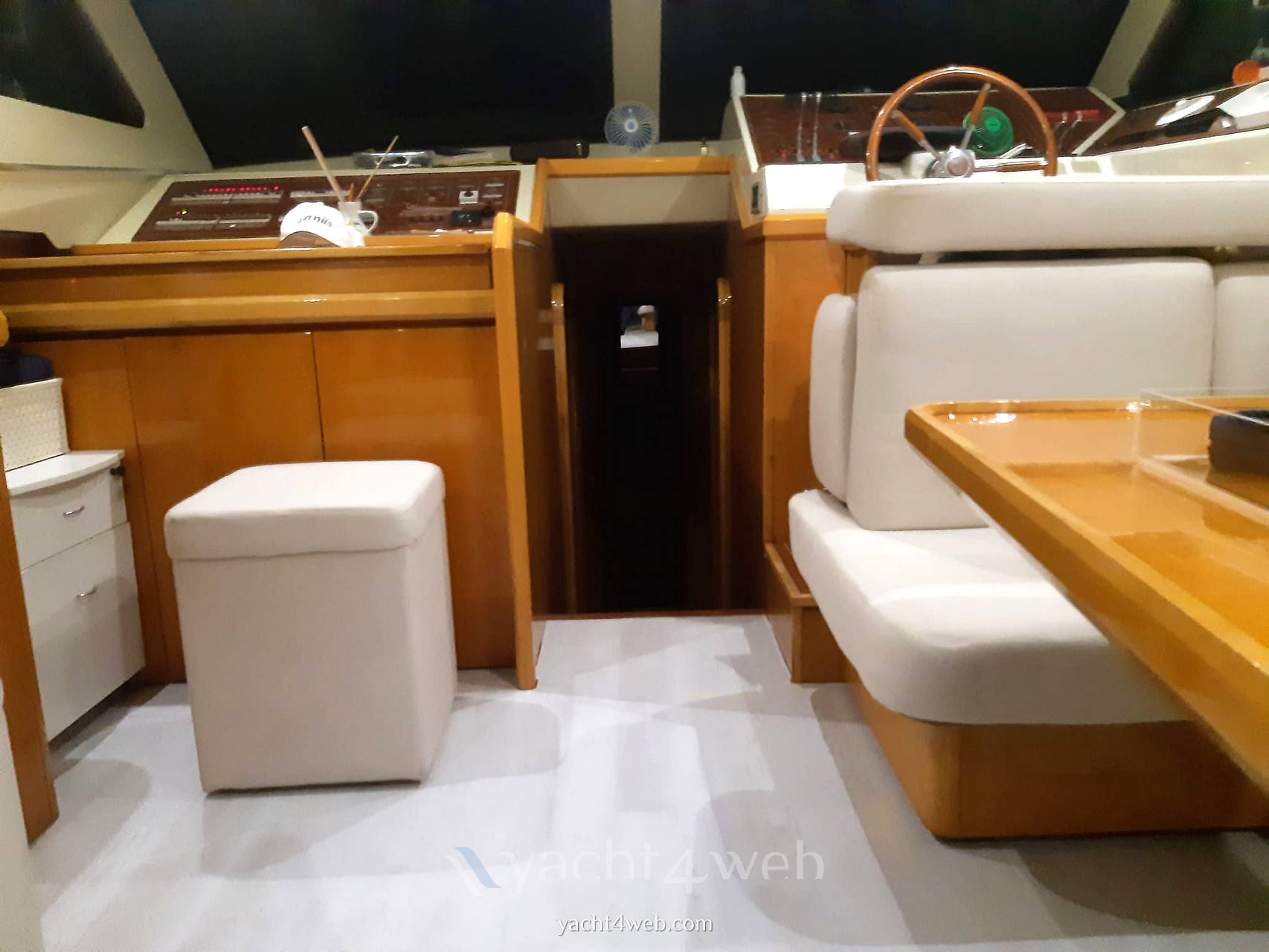 Raffaelli Tempest Flybridge usato