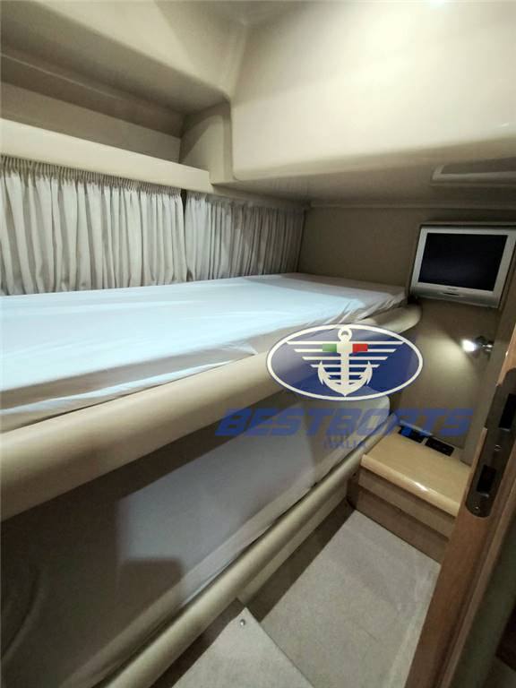 Ferretti 460