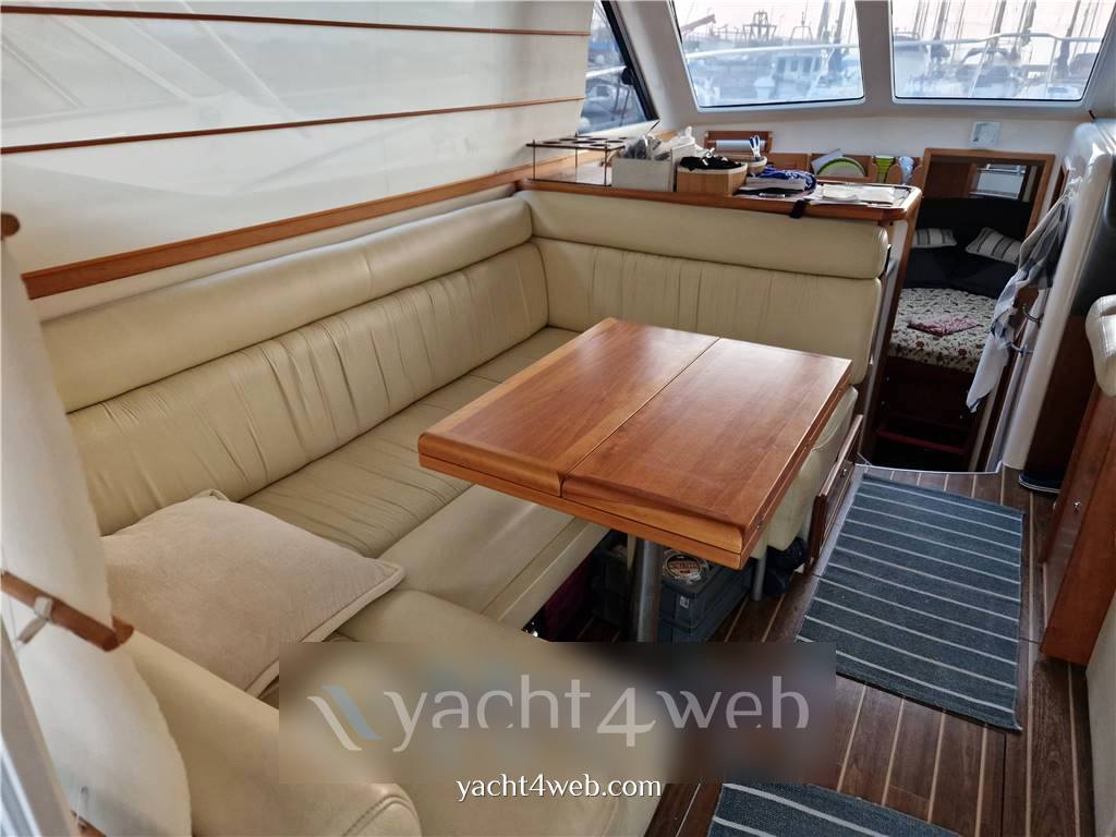 Riviera yacht 33