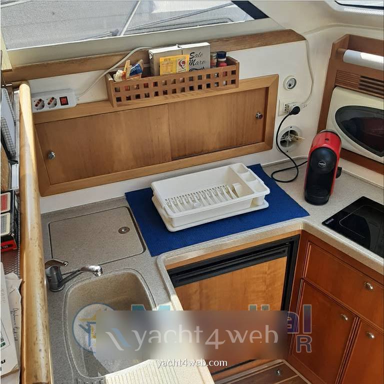 Riviera yacht 33 Motorboot gebraucht zum Verkauf