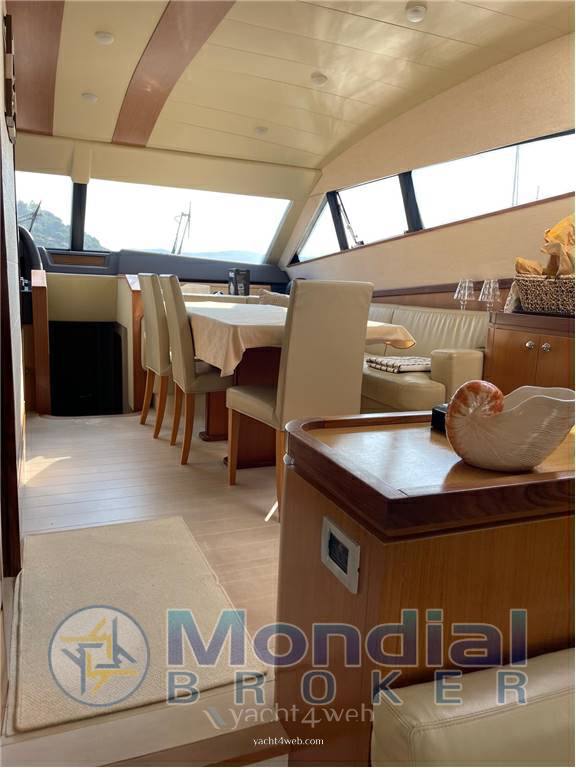 Ferretti 681 Motor boat used for sale