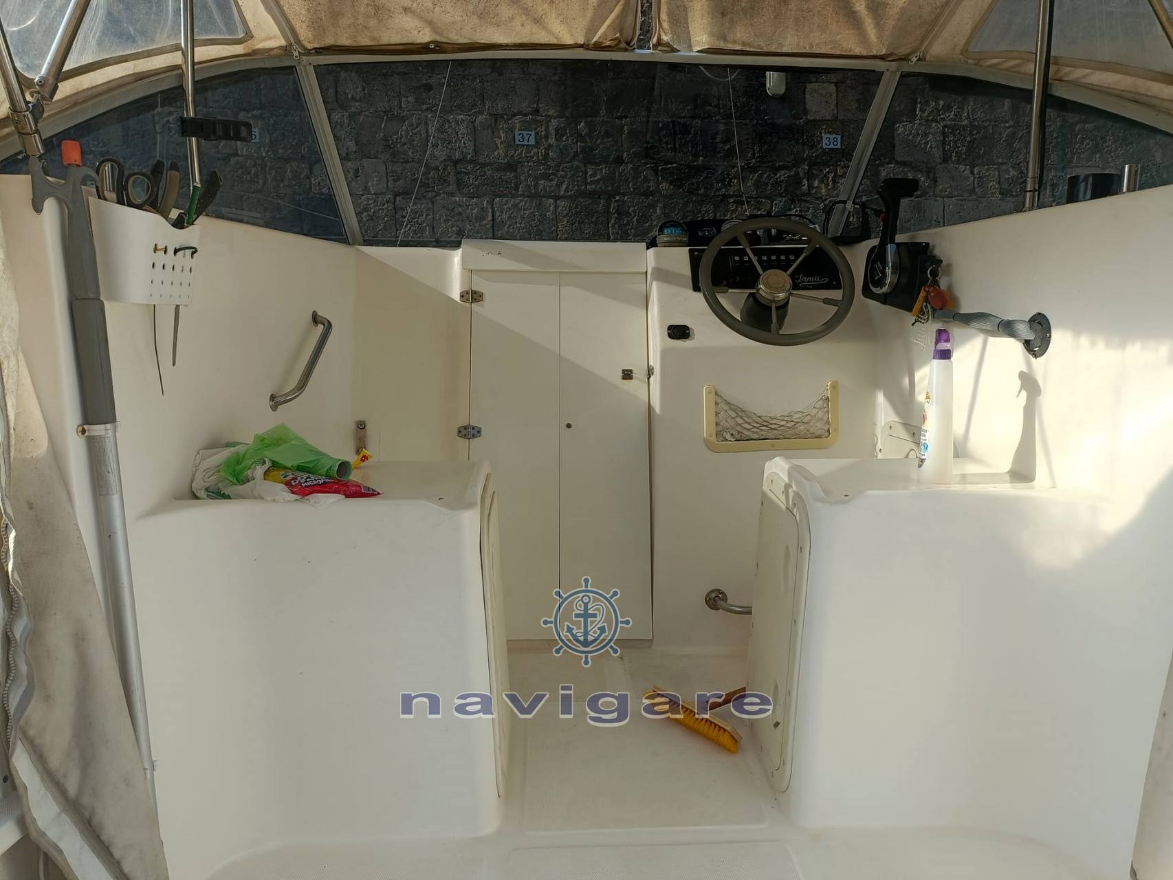 Saver Manta 600 cabin fisher 照片