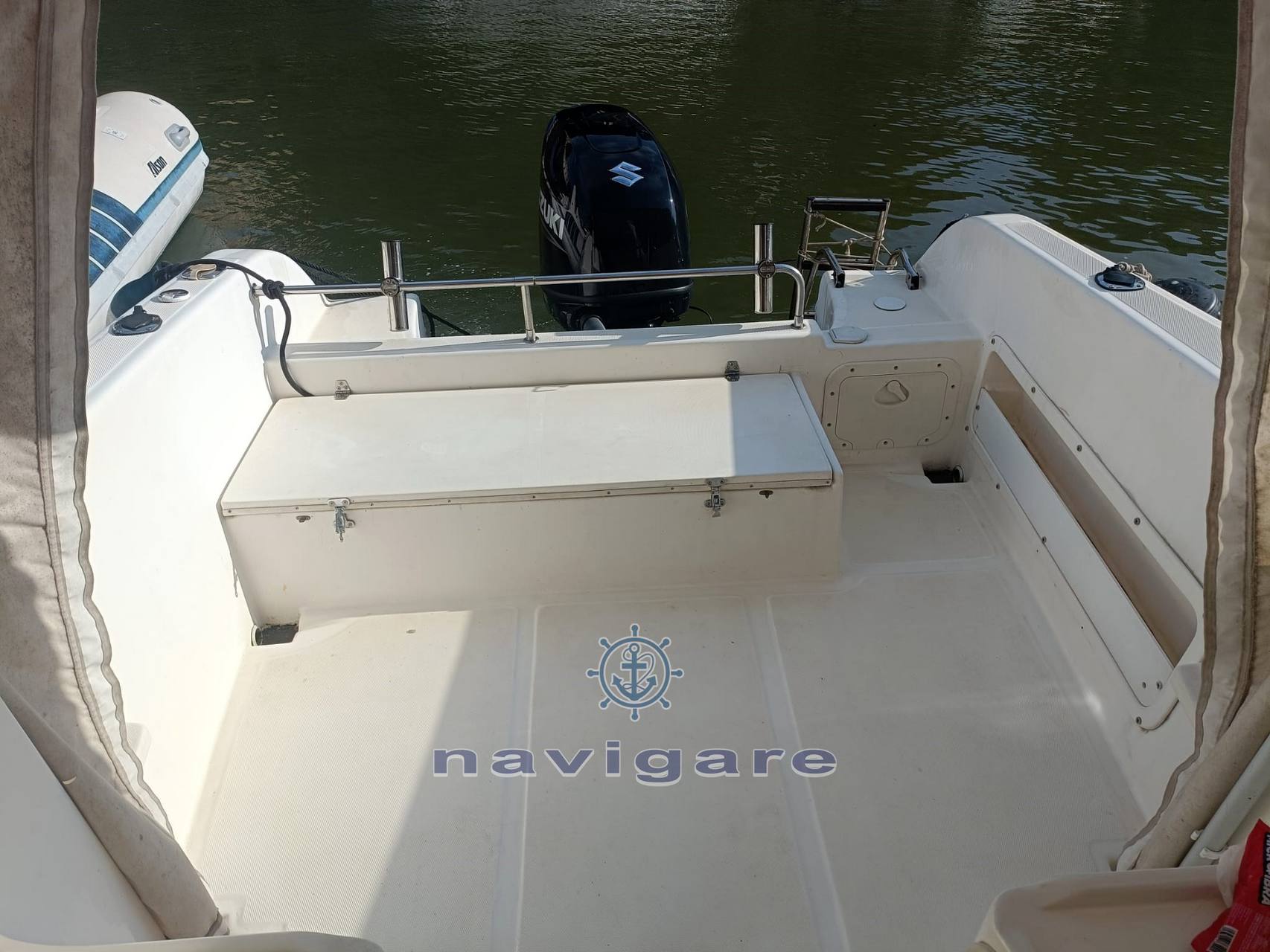 Saver Manta 600 cabin fisher 机动船 用于销售