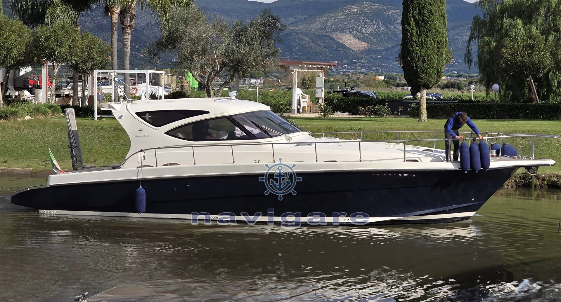 Cayman 43 wa 
