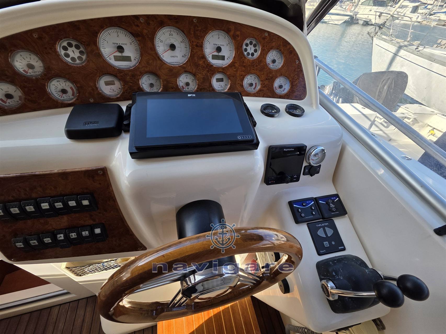 Manò marine Mano' 32 sport Express cruiser