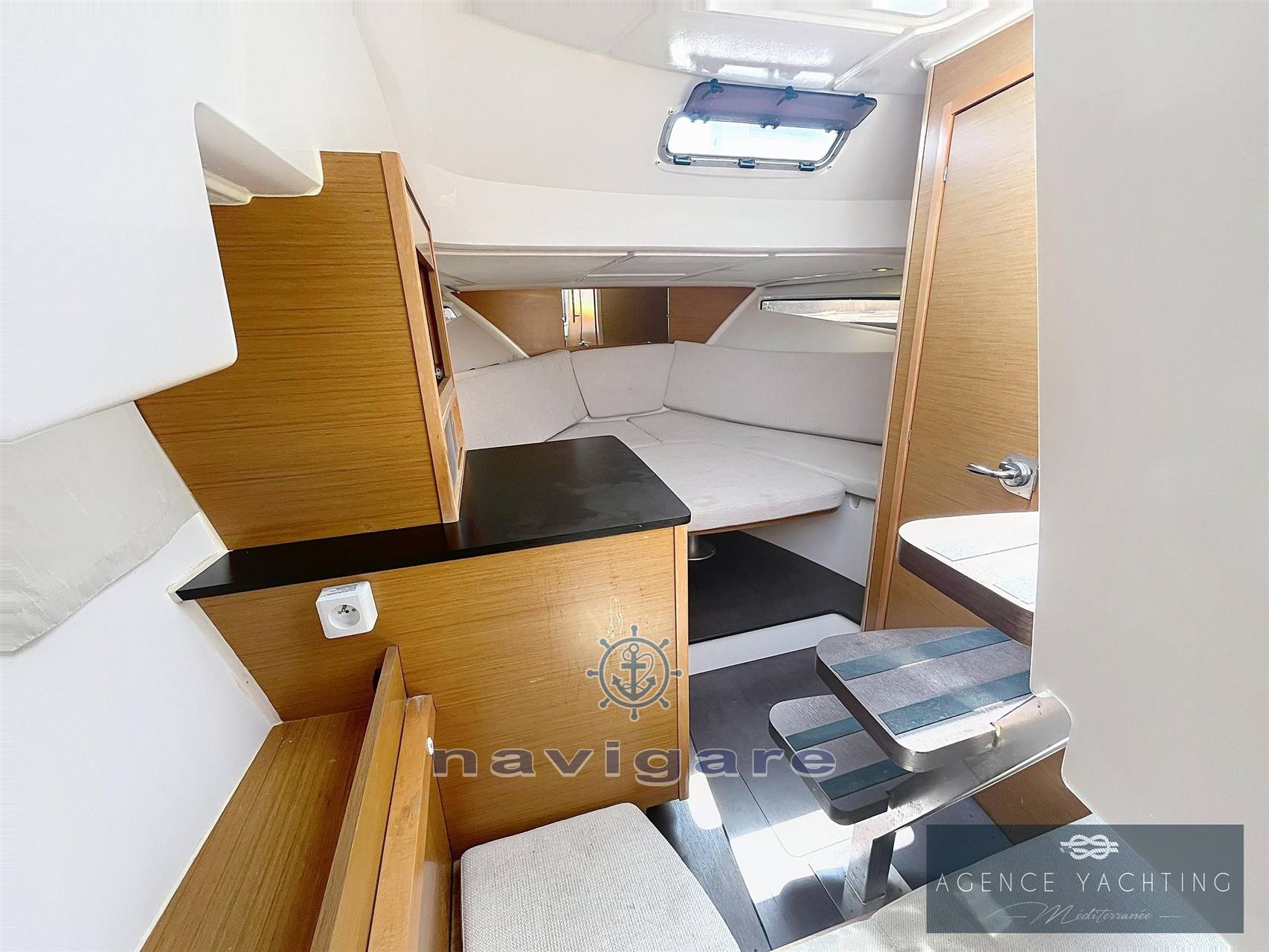 Jeanneau Cap camarat 8.5 wa 一天巡洋舰