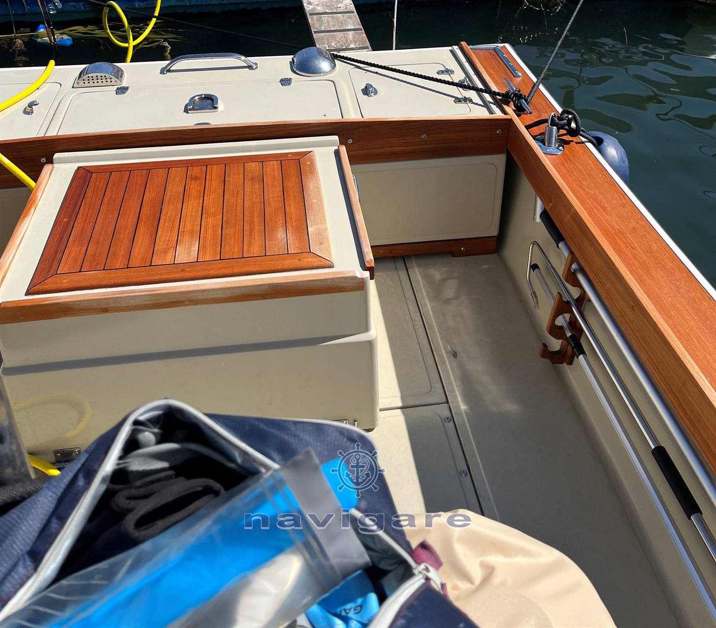Boston whaler 23 outrage Day cruiser