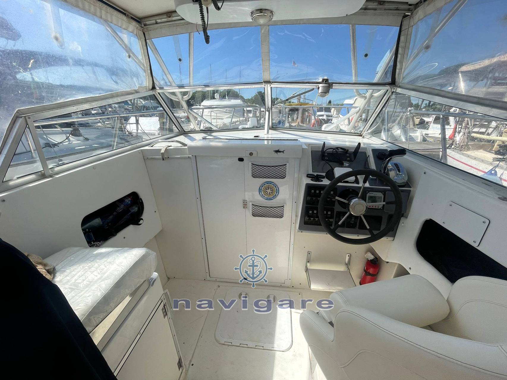 Baha ( wellcraft) 240 weekender قارب بمحرك مستعملة للبيع