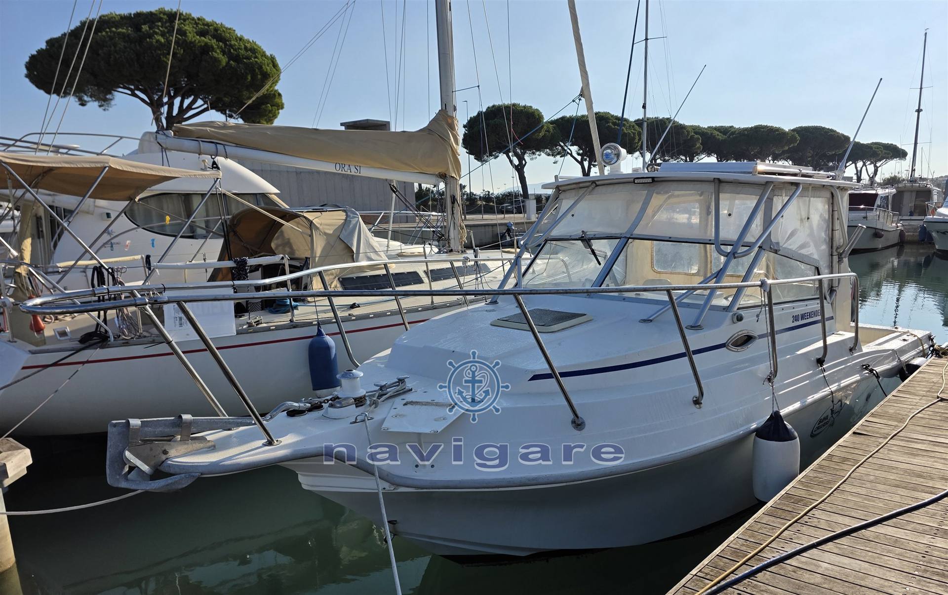 Baha ( wellcraft) 240 weekender 