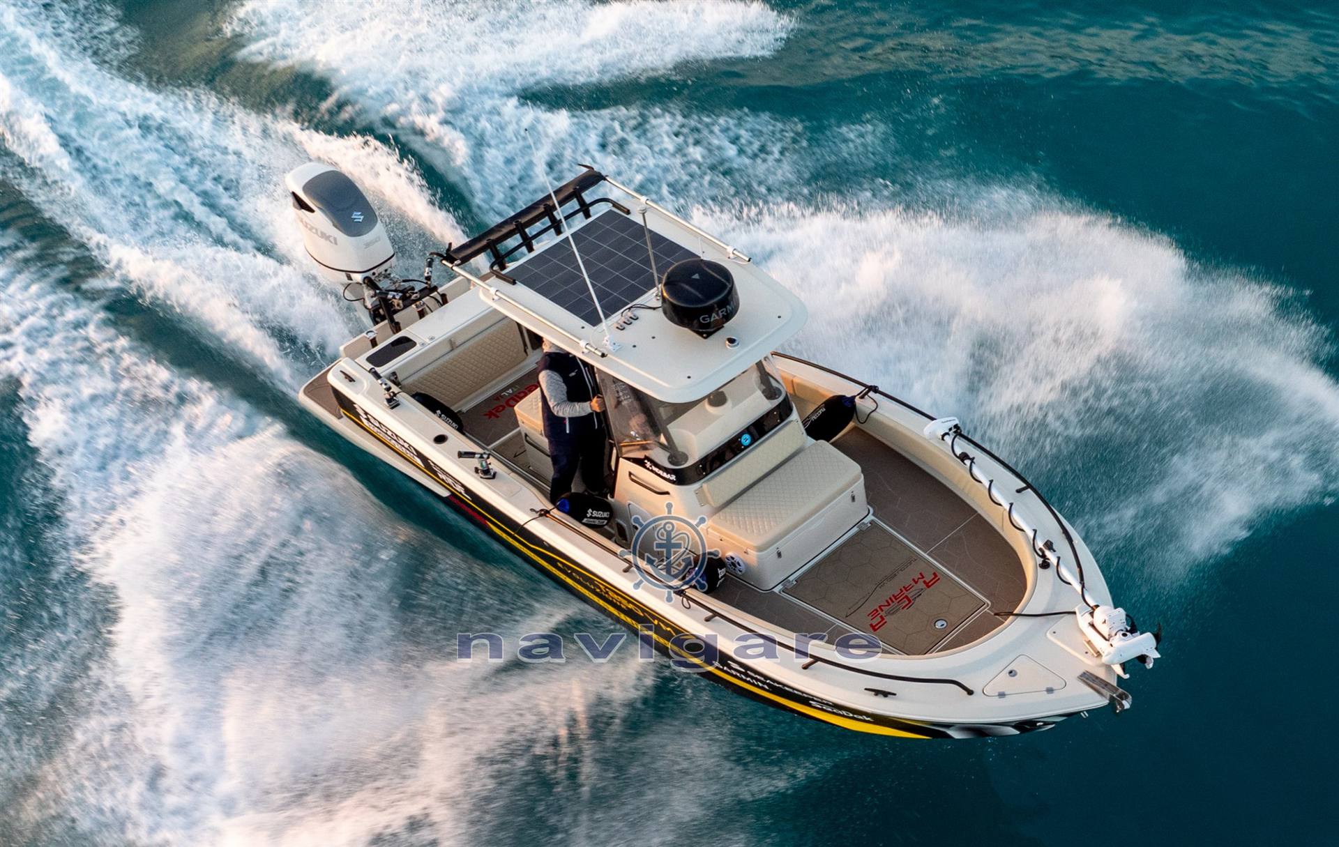 Tuccoli marine T250 vm Cruzador de dia Novo