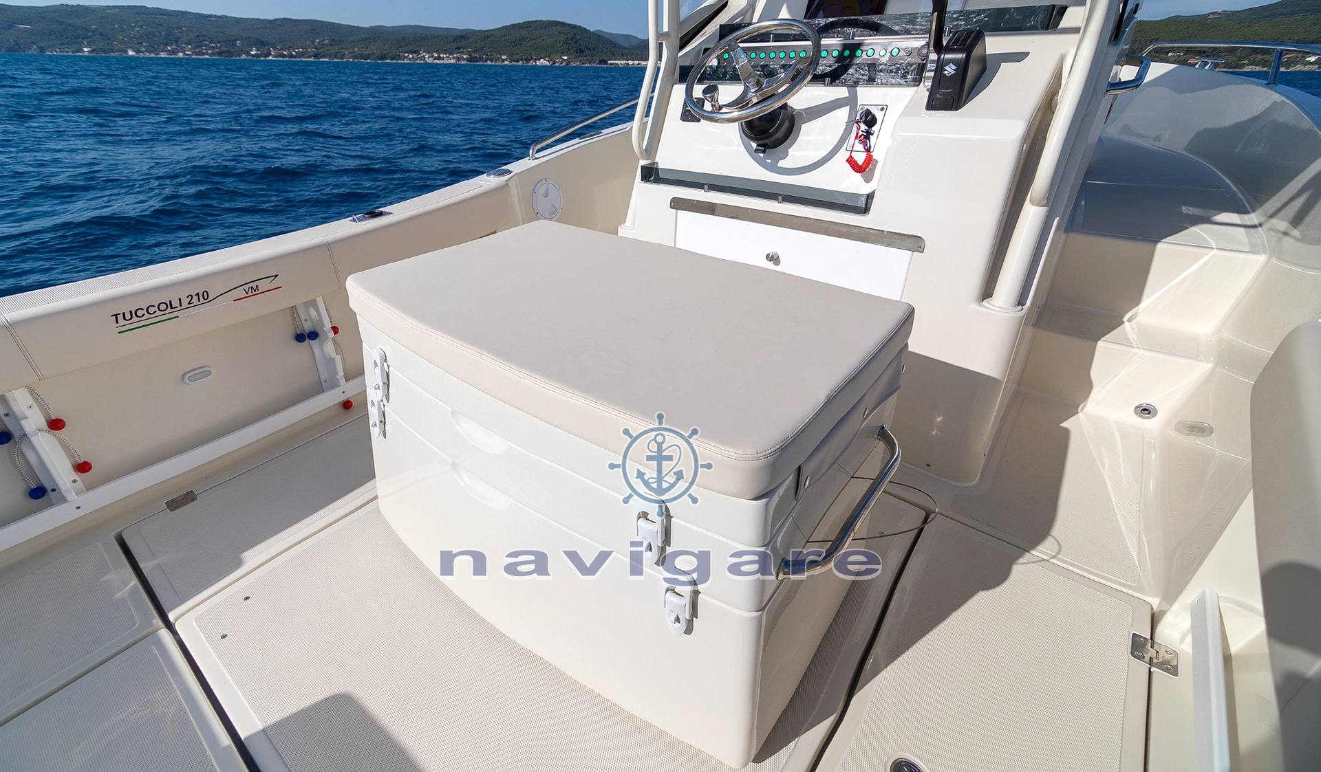 Tuccoli marine T210 vm Crucero de día