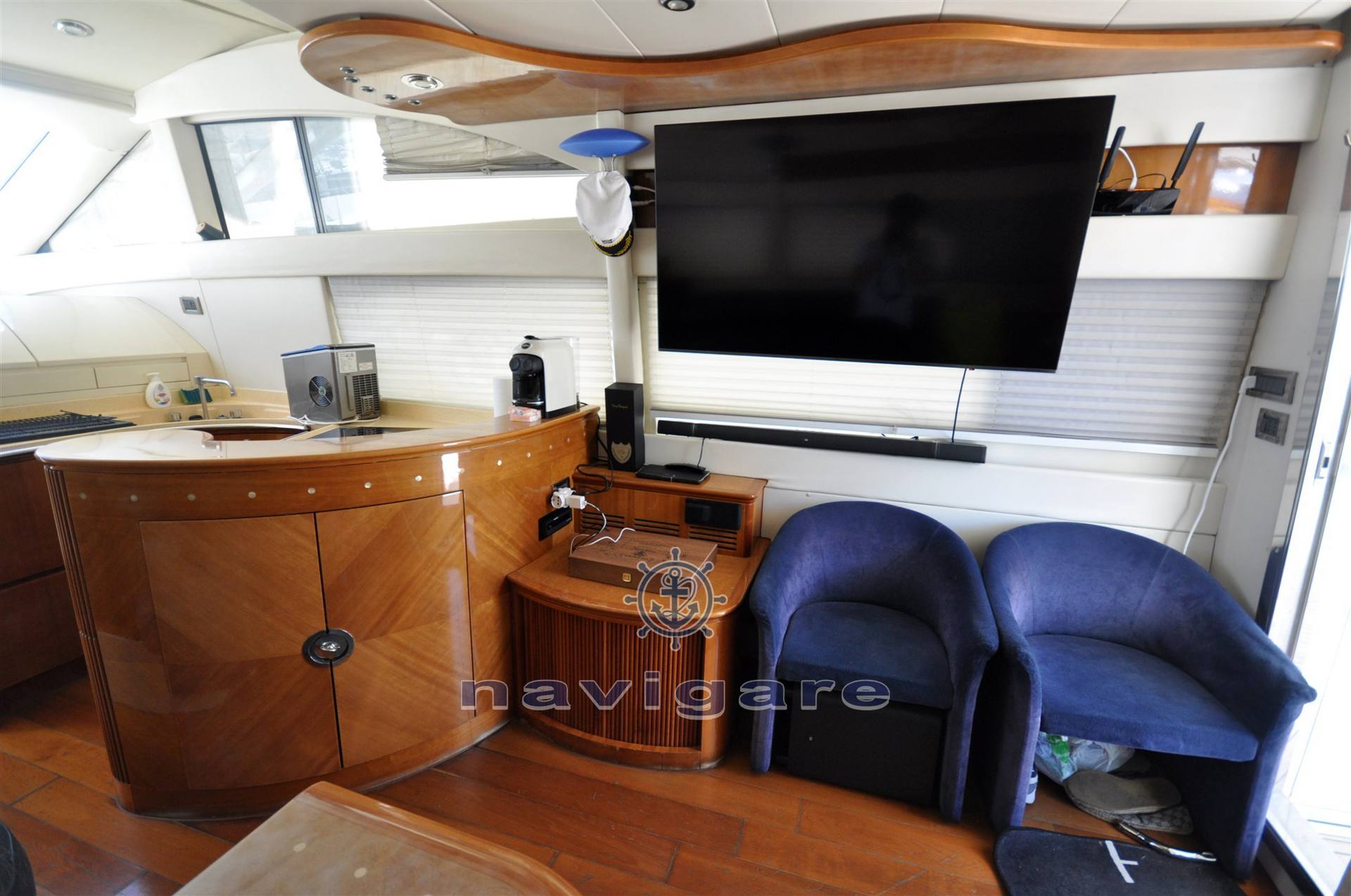 Azimut Az 52 قارب بمحرك