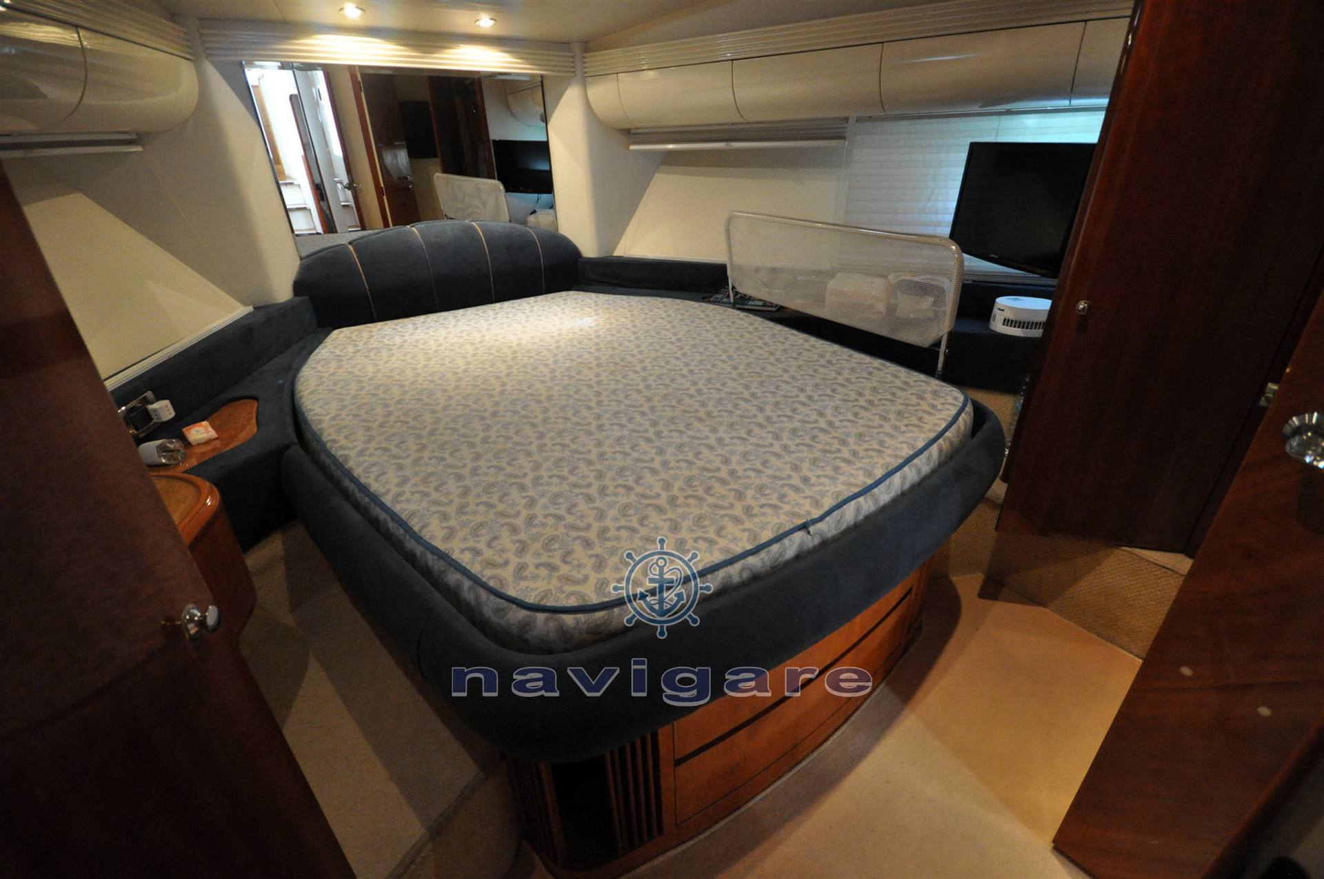 Azimut Az 52 صور