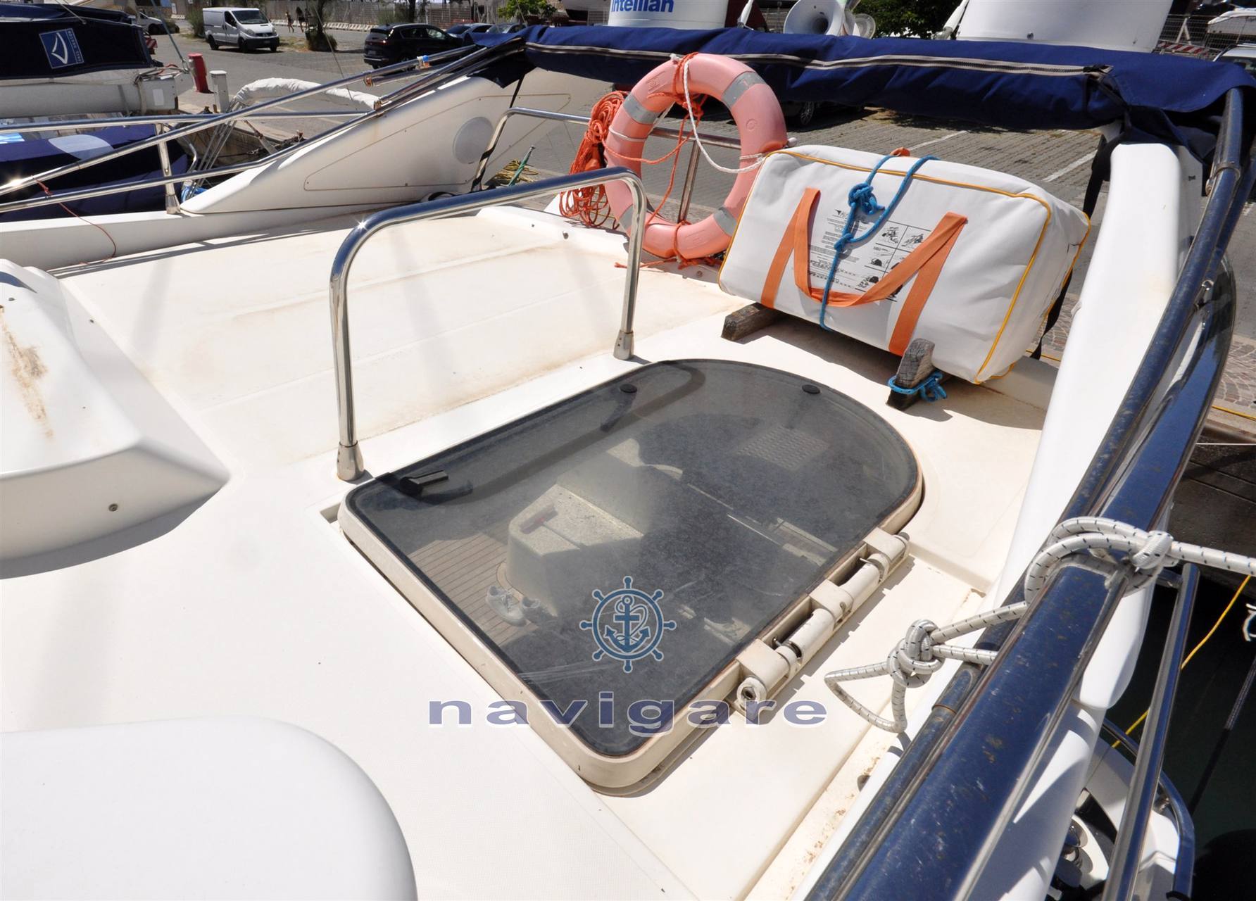 Azimut Az 52 صور