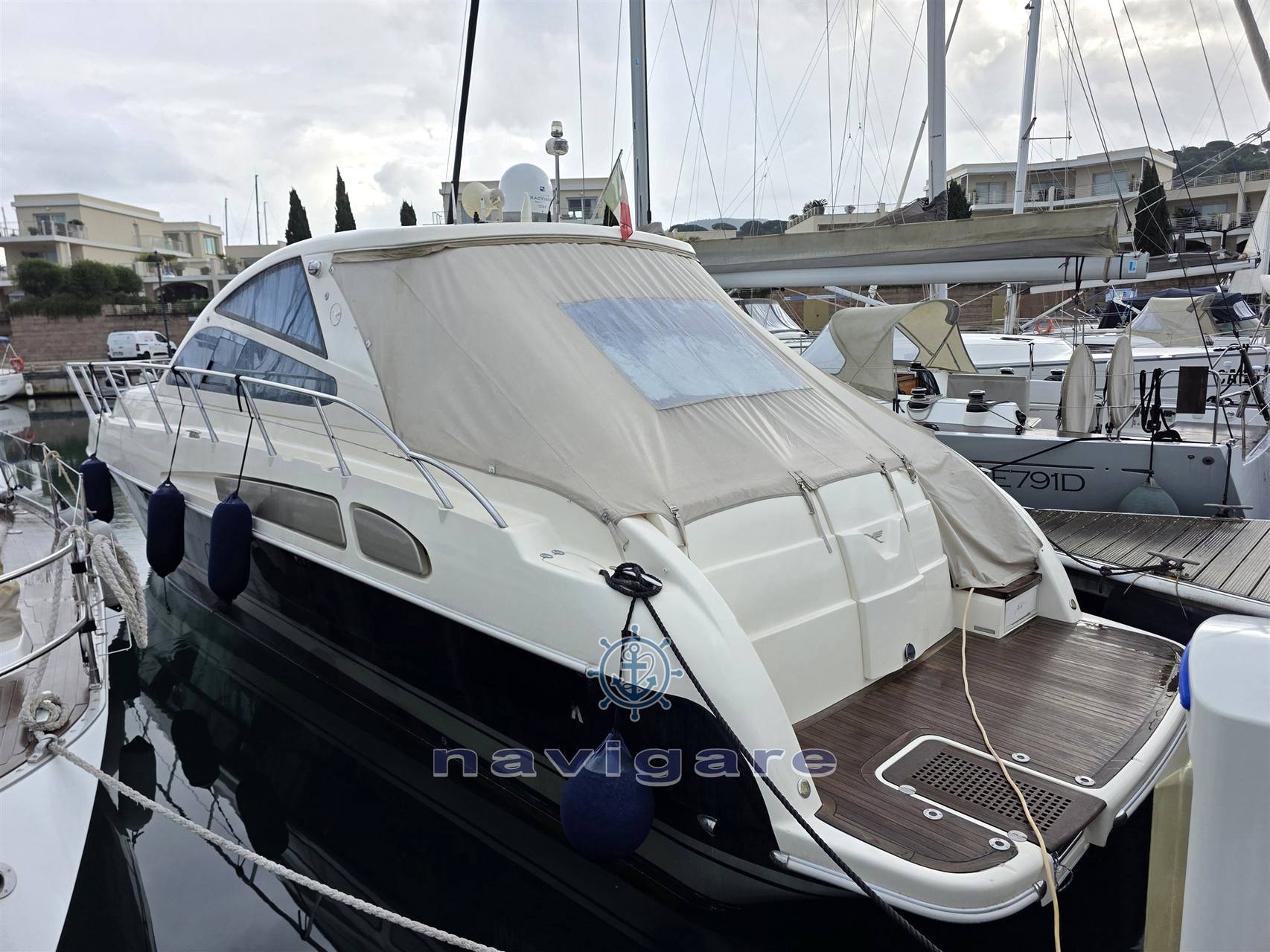 Airon marine Airon 4300 t-top Barco a motor usado para venda