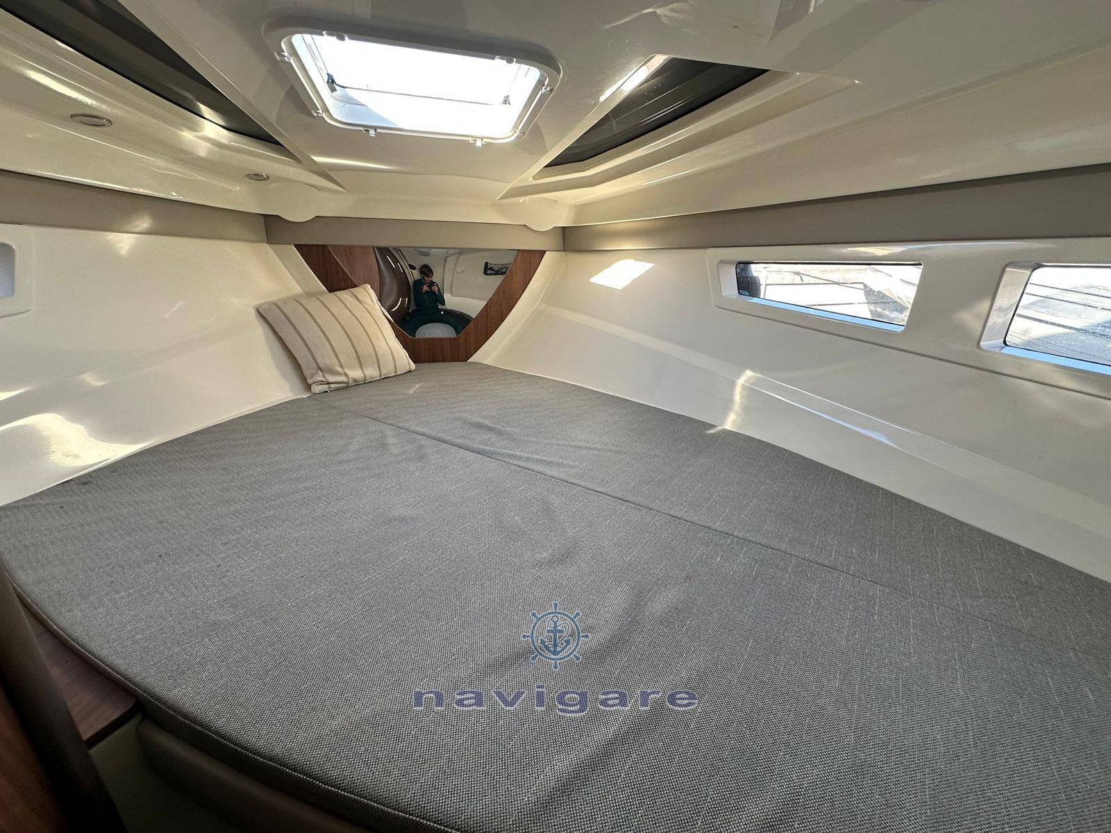 Quicksilver Activ 805 cruiser Express cruiser used