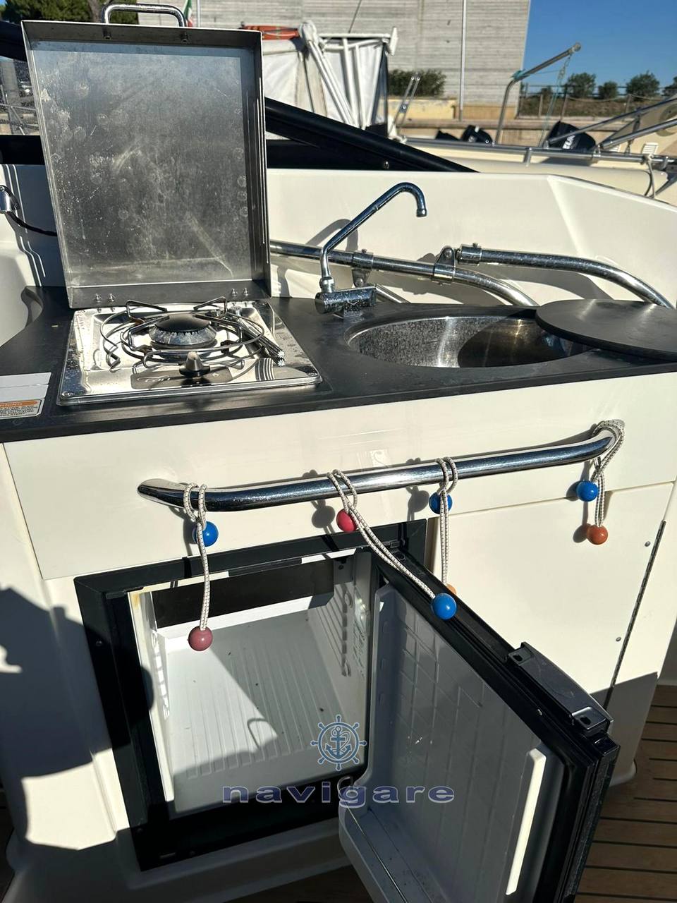 Quicksilver Activ 805 cruiser Express cruiser used