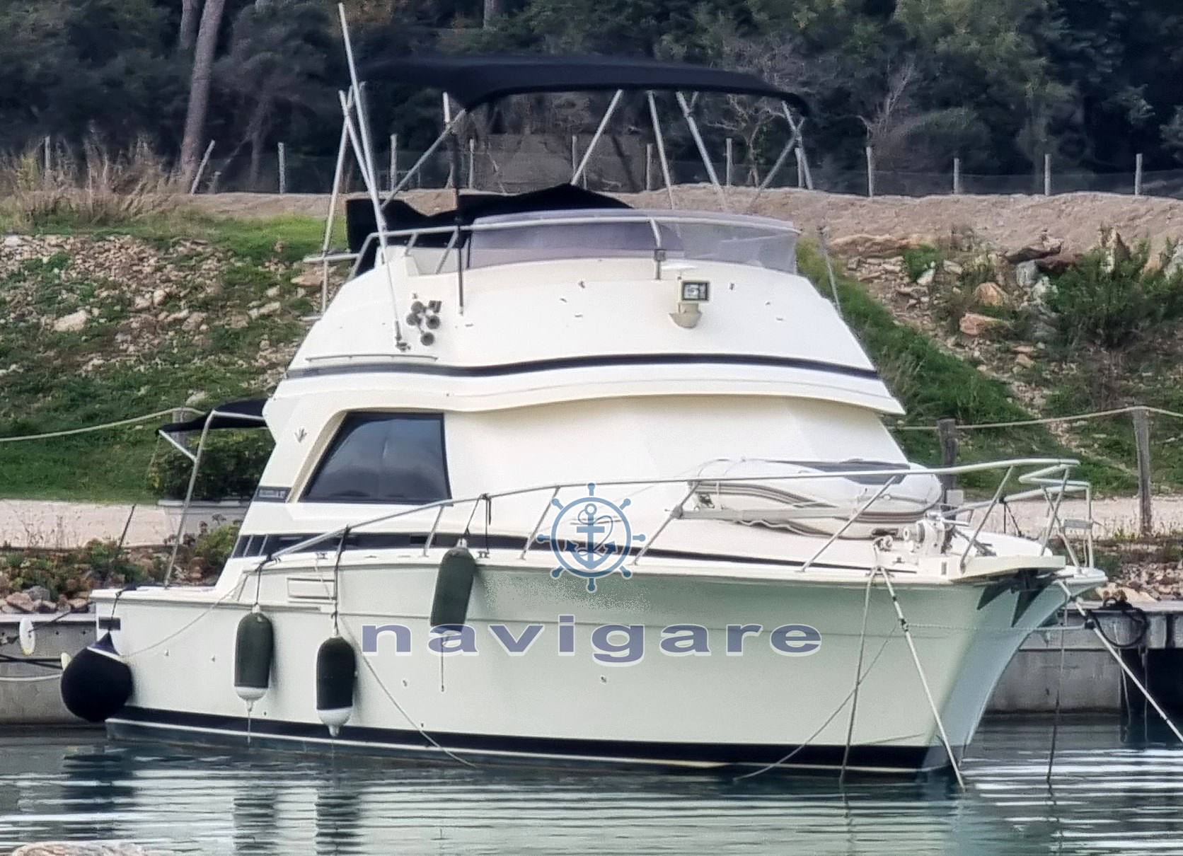 Bertram yacht 37' sf usado