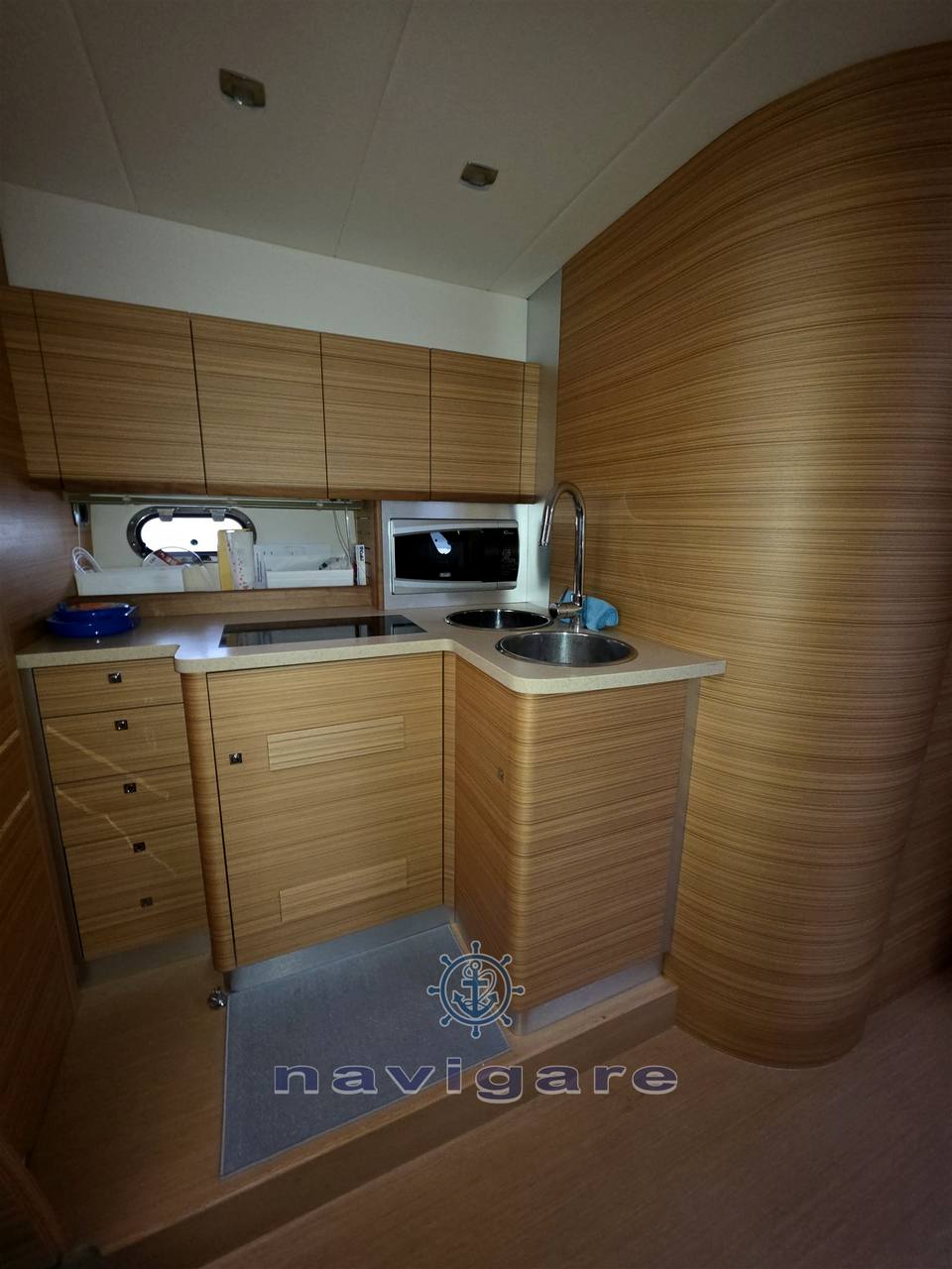 Airon marine Airon 4300 t-top 