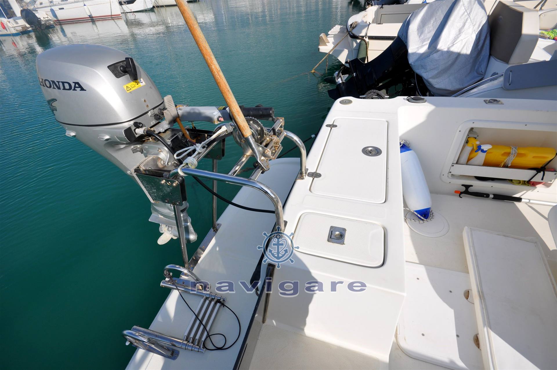 Royal yacht group Harpoon 255 walkaround 