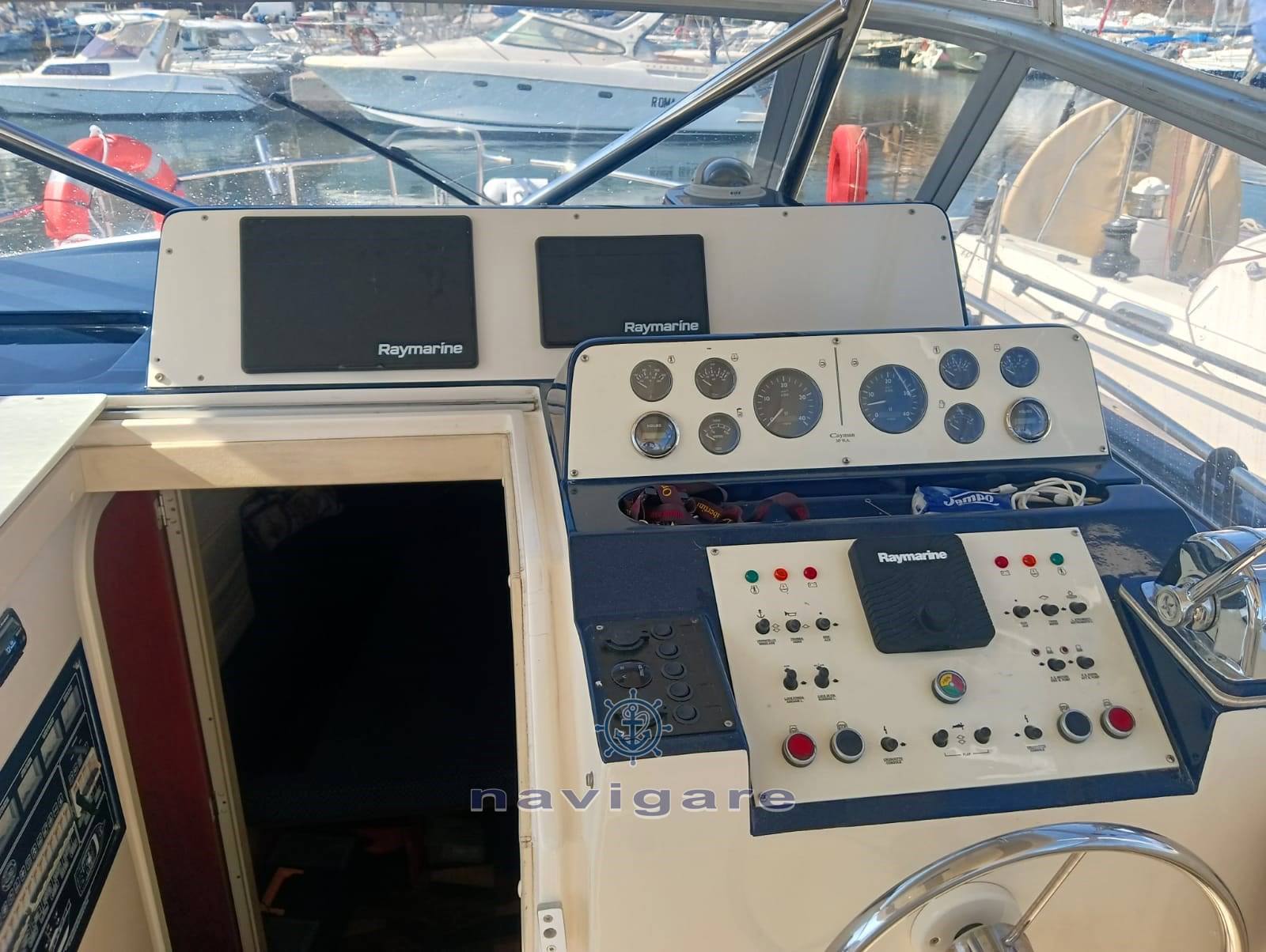 Cayman 30 wa barca a motore