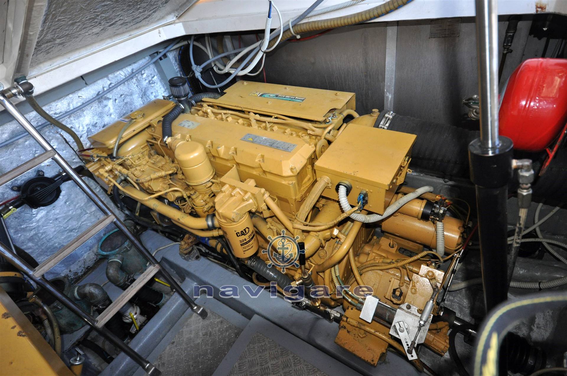 Cayman 40 w.a. hard top motor boat