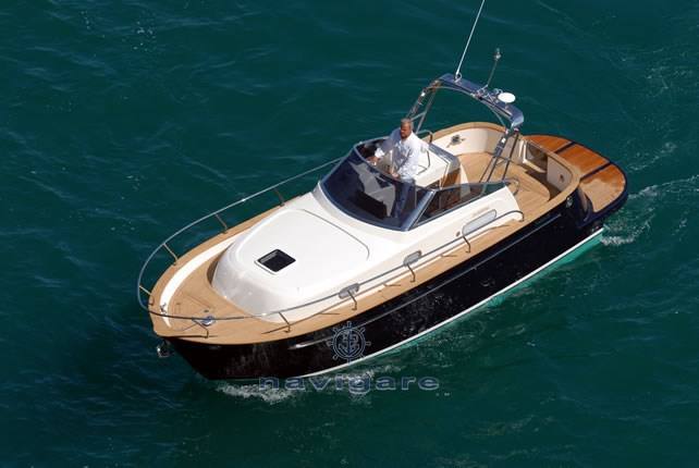 Di donna Serapo 30 barco a motor