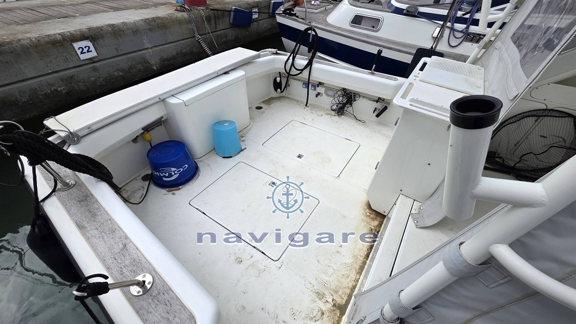 Cayman 30 wa صيد السمك في المياه المالحة