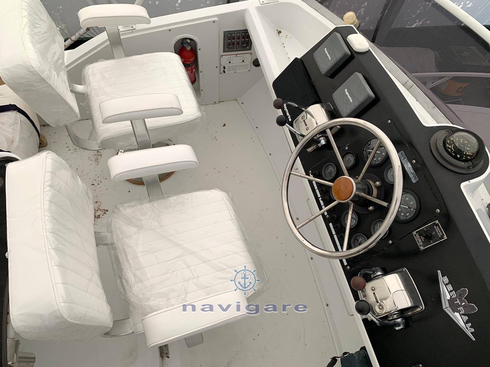 Bertram yacht 28' sf Photo